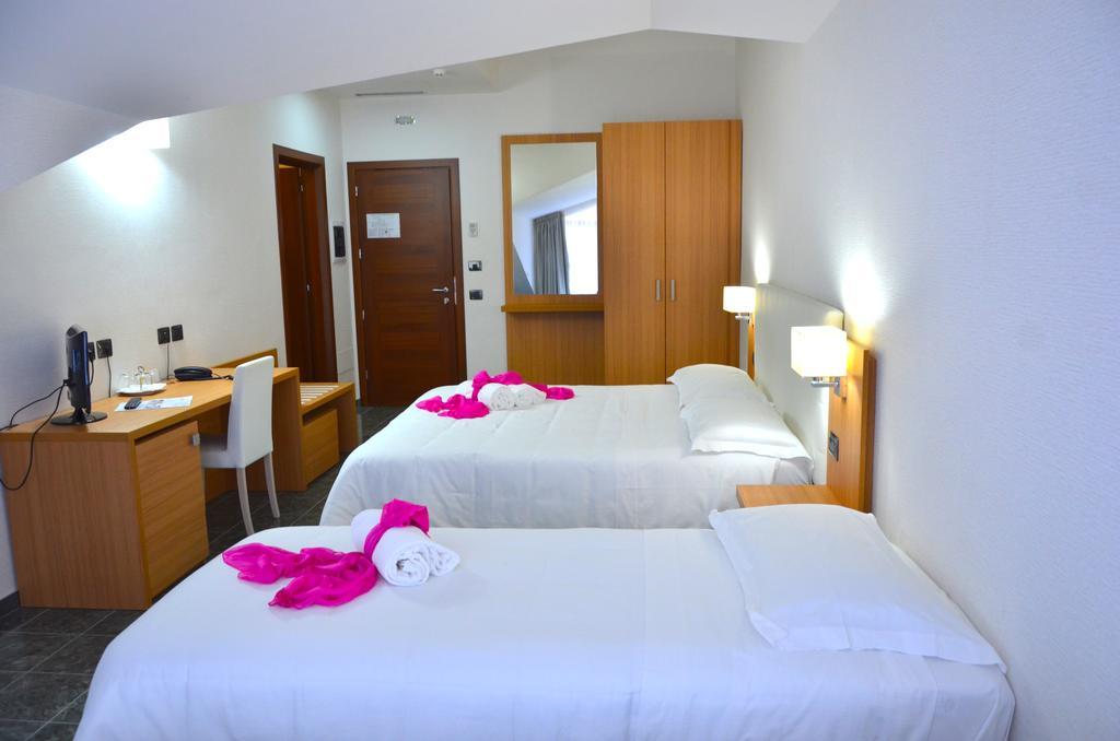 Vea Resort Hotel Mercato San Severino Værelse billede
