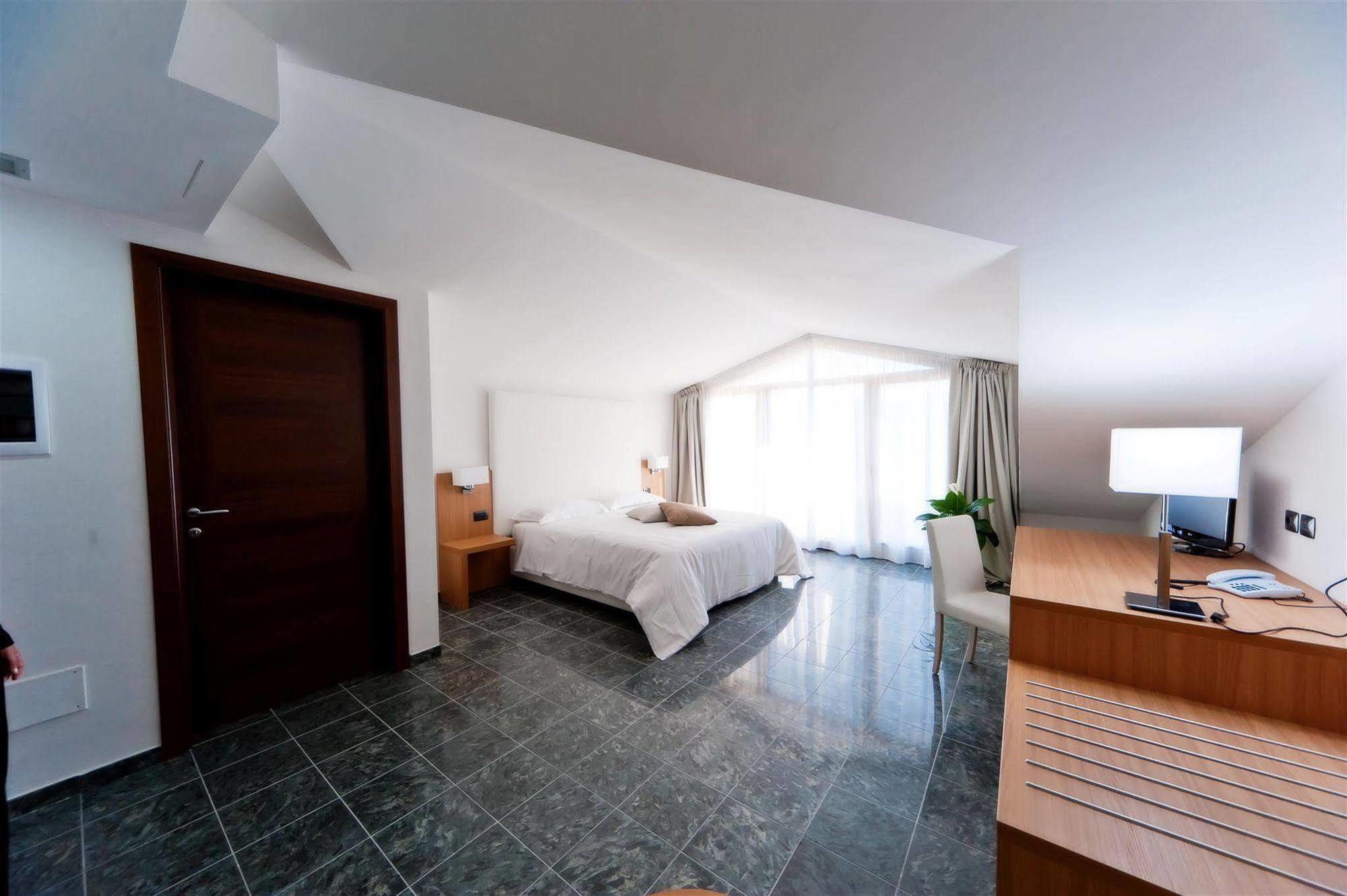 Vea Resort Hotel Mercato San Severino Eksteriør billede